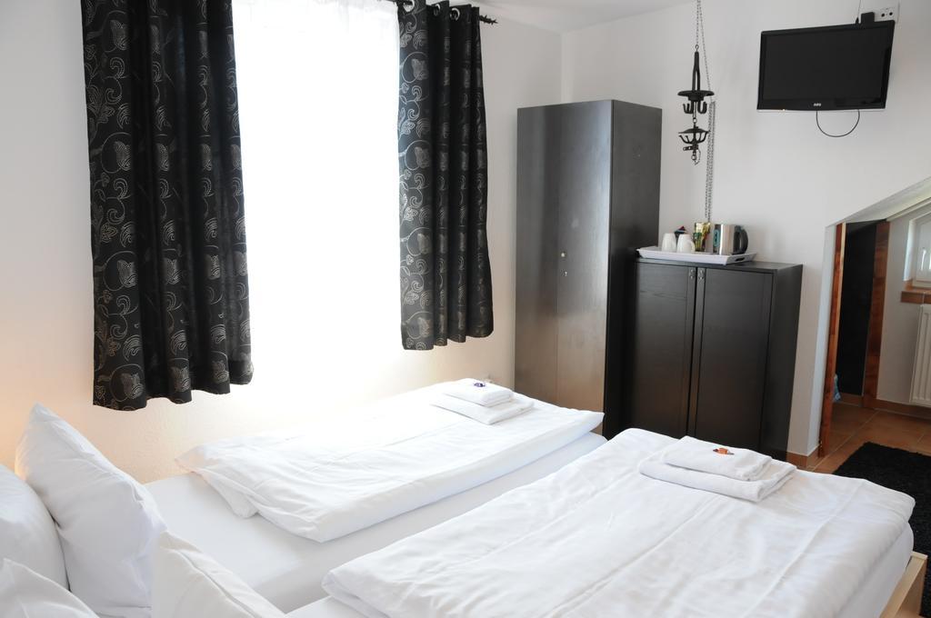 Pension Bella Vista Bochum Room photo